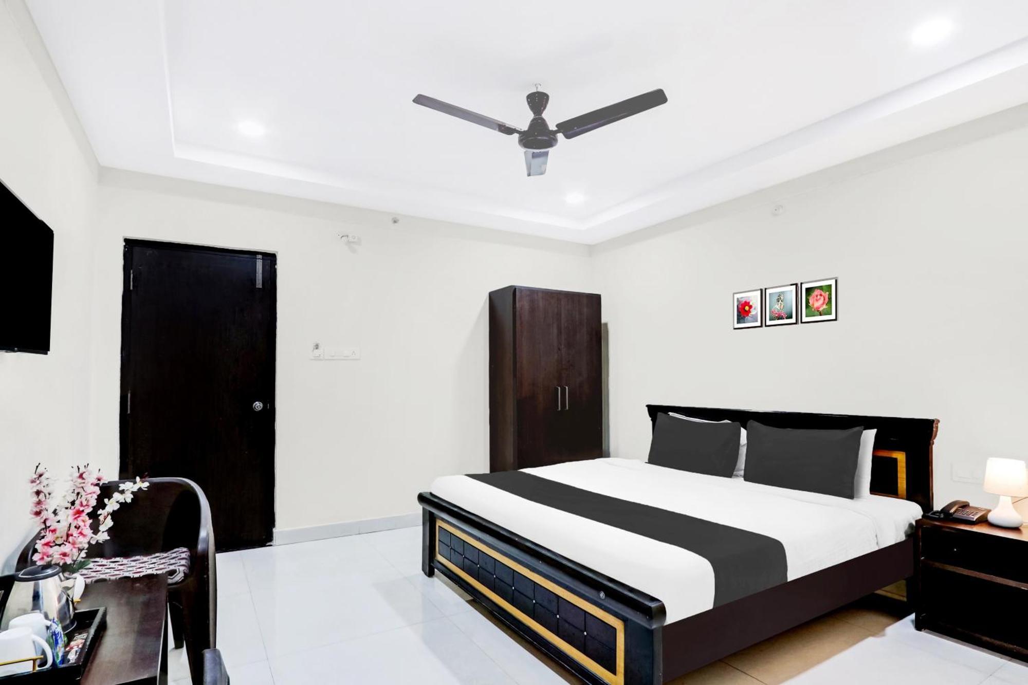 فندق Super Townhouse Daba Garden Road فيساخاباتنام المظهر الخارجي الصورة