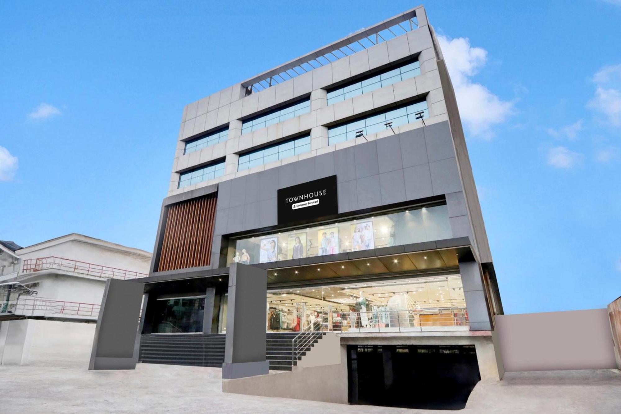 فندق Super Townhouse Daba Garden Road فيساخاباتنام المظهر الخارجي الصورة